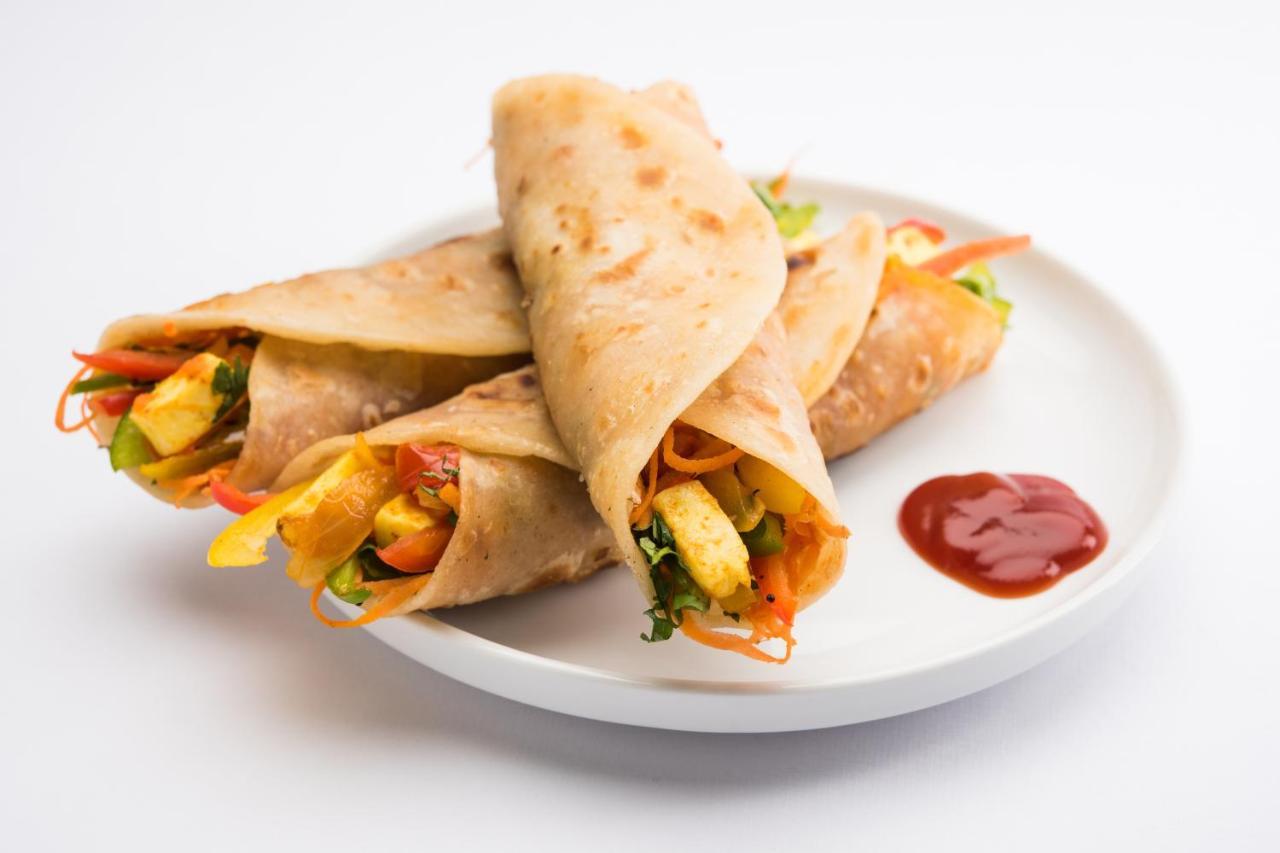 Oyo 46744 Hotel Yash New Delhi Bagian luar foto